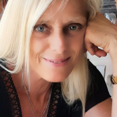 Adriana personal shopper bra fitter